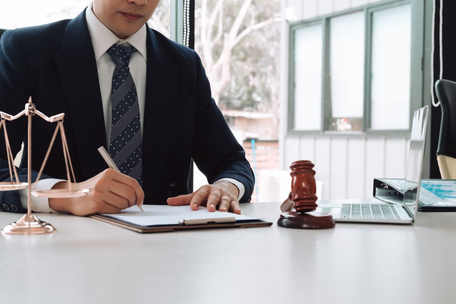 8 Tips for Effective Task Delegation in the Legal Field