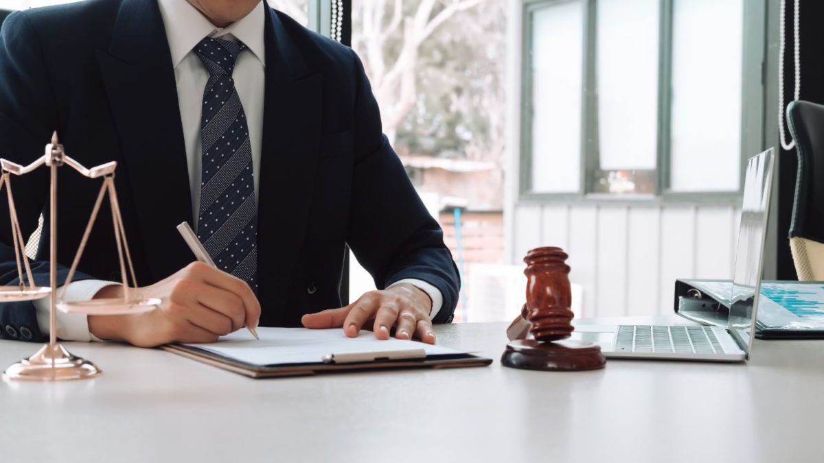 8 Tips for Effective Task Delegation in the Legal Field